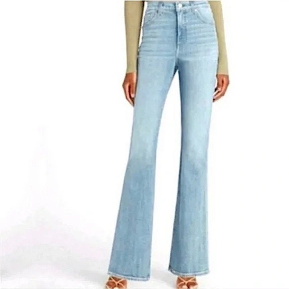 Elizabeth & James High Rise Flare Leg Jeans in Light Wash Size 29